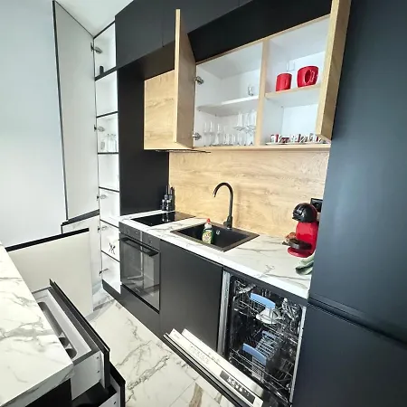 Infinity 布尔加斯