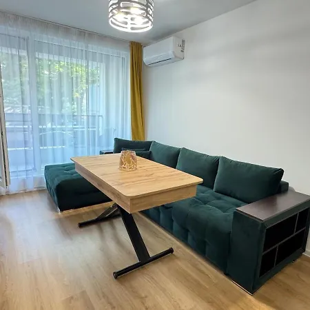 Infinity 布尔加斯