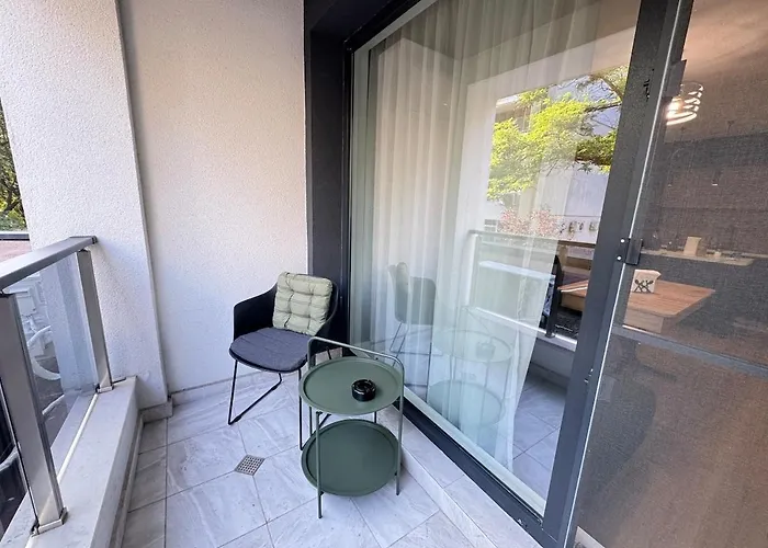 Апартамент Infinity Бургас